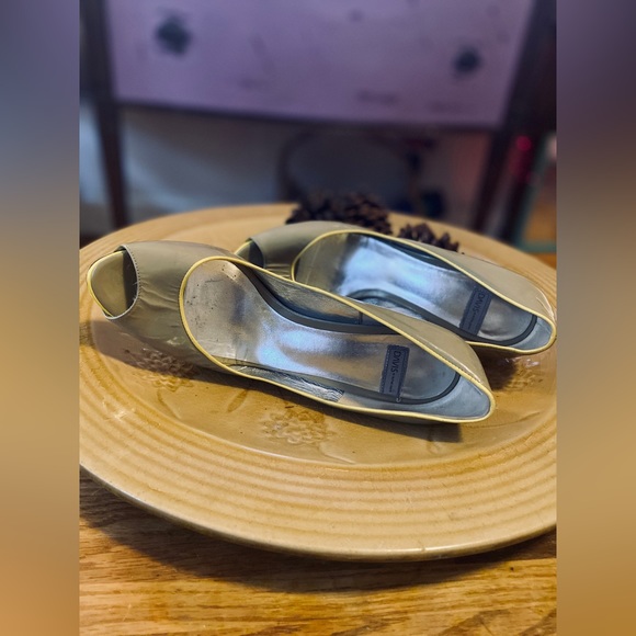 Ruthie Davis Patent Leather Colorblock Pumps Size: 9. Made In Italy - Picture 12 of 13